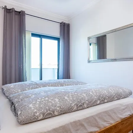 아파트 Sacha's Sweet Home, Lovely 2 Bedroom Apartment, Walking Distance To Town, And Marina *