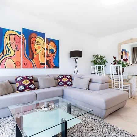 Sacha's Sweet Home, Lovely 2 Bedroom Apartment, Walking Distance To Town, And Marina Apartment Lagos