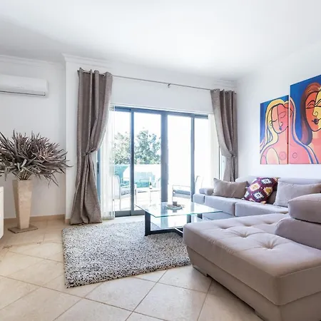 Sacha's Sweet Home, Lovely 2 Bedroom Apartment, Walking Distance To Town, And Marina *