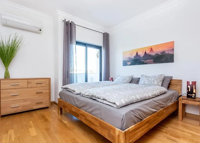 Sacha's Sweet Home, Lovely 2 Bedroom Apartment, Walking Distance To Town, And Marina Appartement Lagos