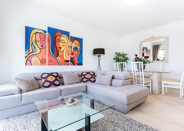 Sacha's Sweet Home, Lovely 2 Bedroom Apartment, Walking Distance To Town, And Marina Appartement Lagos
