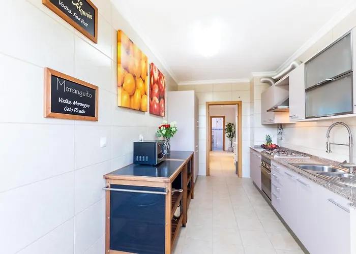 Appartement Sacha's Sweet Home, Lovely 2 Bedroom Apartment, Walking Distance To Town, And Marina *